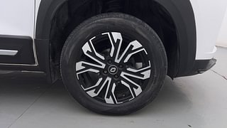 Used 2021 Renault Kiger RXT (O) AMT Petrol Automatic tyres RIGHT FRONT TYRE RIM VIEW