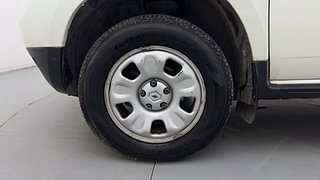 Used 2014 Renault Duster [2012-2015] 110 PS RxL Diesel Manual tyres LEFT FRONT TYRE RIM VIEW