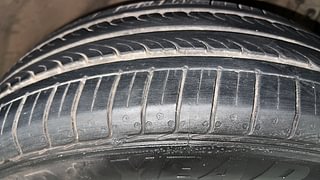 Used 2013 Maruti Suzuki Ertiga [2012-2015] ZXi Petrol Manual tyres RIGHT FRONT TYRE TREAD VIEW