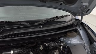Used 2018 Maruti Suzuki Baleno [2015-2019] Delta Petrol Petrol Manual engine ENGINE LEFT SIDE HINGE & APRON VIEW