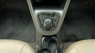 Used 2011 Hyundai i10 [2010-2016] Magna 1.2 Petrol Petrol Manual interior GEAR  KNOB VIEW