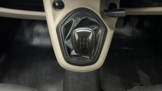 Used 2016 Datsun GO [2014-2019] T Petrol Manual interior GEAR  KNOB VIEW