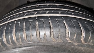 Used 2016 Honda City [2014-2017] V Petrol Manual tyres RIGHT FRONT TYRE TREAD VIEW
