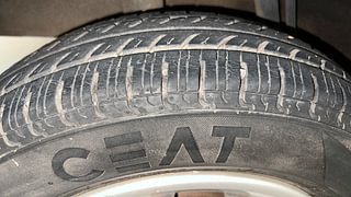 Used 2015 Renault Kwid [2015-2019] RXT Petrol Manual tyres RIGHT REAR TYRE TREAD VIEW