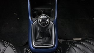 Used 2022 Maruti Suzuki Ignis Zeta MT Petrol Petrol Manual interior GEAR  KNOB VIEW