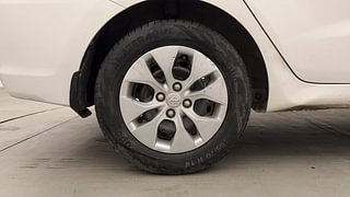 Used 2015 Hyundai Xcent [2014-2017] Prime T Plus CRDI Diesel Manual tyres RIGHT REAR TYRE RIM VIEW