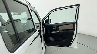 Used 2013 Maruti Suzuki Wagon R 1.0 [2010-2019] VXi Petrol Manual interior RIGHT FRONT DOOR OPEN VIEW