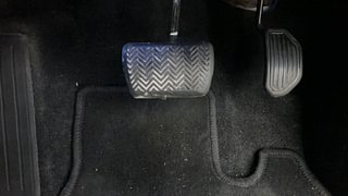 Used 2015 Toyota Corolla Altis [2014-2017] VL AT Petrol Petrol Automatic interior PEDALS VIEW