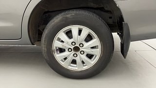 Used 2011 Toyota Innova [2008-2013] 2.5 V 8 STR Diesel Manual tyres LEFT REAR TYRE RIM VIEW