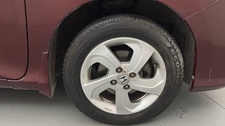 Used 2016 Honda City [2014-2017] V Petrol Manual tyres RIGHT FRONT TYRE RIM VIEW