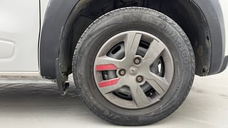 Used 2016 Renault Kwid [2017-2019] RXT 1.0 SCE Special Petrol Manual tyres RIGHT FRONT TYRE RIM VIEW