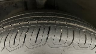 Used 2015 Toyota Corolla Altis [2014-2017] VL AT Petrol Petrol Automatic tyres LEFT FRONT TYRE TREAD VIEW