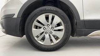 Used 2016 Maruti Suzuki S-Cross [2015-2017] Zeta 1.3 Diesel Manual tyres LEFT FRONT TYRE RIM VIEW