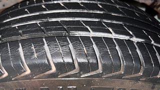 Used 2018 Renault Kwid [2015-2019] RXT Petrol Manual tyres LEFT REAR TYRE TREAD VIEW