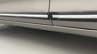 Used 2022 Maruti Suzuki Swift ZXI AMT Petrol Automatic dents MINOR DENT