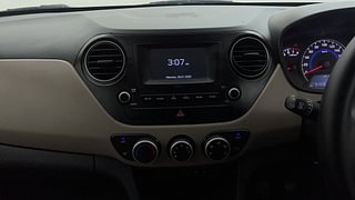 Used 2018 Hyundai Grand i10 [2017-2020] Sportz 1.2 Kappa VTVT CNG (Outside Fitted) Petrol+cng Manual interior MUSIC SYSTEM & AC CONTROL VIEW