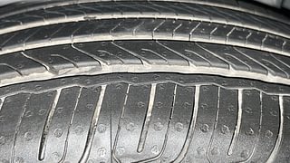 Used 2016 Maruti Suzuki S-Cross [2015-2017] Zeta 1.3 Diesel Manual tyres LEFT REAR TYRE TREAD VIEW