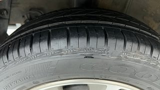 Used 2013 Hyundai Grand i10 [2013-2017] Asta 1.2 Kappa VTVT (O) Petrol Manual tyres RIGHT REAR TYRE TREAD VIEW