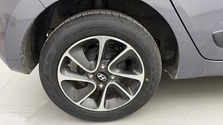 Used 2019 Hyundai Grand i10 [2017-2020] Sportz AT 1.2 Kappa VTVT Petrol Automatic tyres RIGHT REAR TYRE RIM VIEW