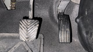 Used 2021 Hyundai Venue [2019-2022] SX 1.0 (O) Turbo iMT Petrol Manual interior PEDALS VIEW