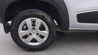 Used 2018 Renault Kwid [2015-2019] RXT Petrol Manual tyres RIGHT REAR TYRE RIM VIEW