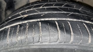 Used 2021 Hyundai Venue [2019-2022] SX 1.0 (O) Turbo iMT Petrol Manual tyres LEFT FRONT TYRE TREAD VIEW