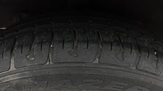 Used 2019 Hyundai Grand i10 [2017-2020] Sportz 1.2 Kappa VTVT Petrol Manual tyres RIGHT REAR TYRE TREAD VIEW