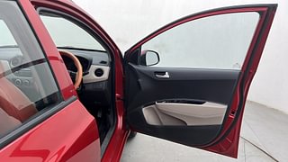 Used 2019 Hyundai Grand i10 [2017-2020] Sportz 1.2 Kappa VTVT Petrol Manual interior RIGHT FRONT DOOR OPEN VIEW