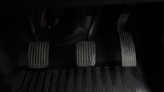 Used 2019 Hyundai Grand i10 [2017-2020] Sportz 1.2 Kappa VTVT Petrol Manual interior PEDALS VIEW