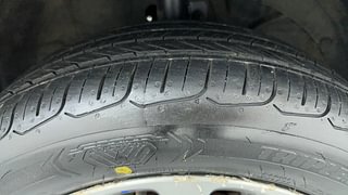 Used 2017 Maruti Suzuki Baleno [2015-2019] Zeta Petrol Petrol Manual tyres RIGHT FRONT TYRE TREAD VIEW