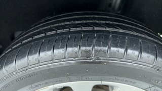 Used 2017 Maruti Suzuki Baleno [2015-2019] Zeta Petrol Petrol Manual tyres LEFT REAR TYRE TREAD VIEW