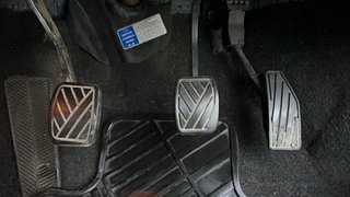 Used 2017 Maruti Suzuki Baleno [2015-2019] Zeta Petrol Petrol Manual interior PEDALS VIEW