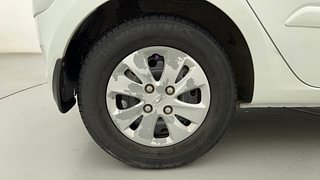 Used 2012 Hyundai i10 [2010-2016] Sportz 1.2 Petrol Petrol Manual tyres RIGHT REAR TYRE RIM VIEW