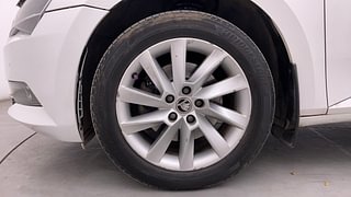 Used 2016 Skoda Superb [2016-2019] L&K TSI AT Petrol Automatic tyres LEFT FRONT TYRE RIM VIEW