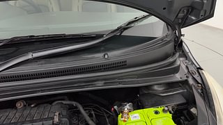 Used 2013 Hyundai i10 [2010-2016] Sportz 1.2 Petrol Petrol Manual engine ENGINE LEFT SIDE HINGE & APRON VIEW