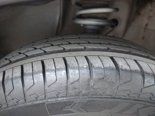 Used 2017 Maruti Suzuki Ignis [2017-2020] Zeta AMT Petrol Petrol Automatic tyres LEFT FRONT TYRE TREAD VIEW