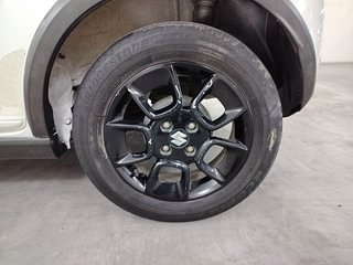 Used 2017 Maruti Suzuki Ignis [2017-2020] Zeta AMT Petrol Petrol Automatic tyres LEFT REAR TYRE RIM VIEW