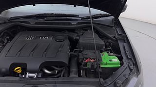 Used 2015 Volkswagen Vento [2012-2015] Highline Diesel AT Diesel Automatic engine ENGINE LEFT SIDE HINGE & APRON VIEW