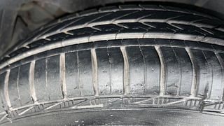 Used 2016 Maruti Suzuki Swift [2011-2017] LXi Petrol Manual tyres LEFT REAR TYRE TREAD VIEW