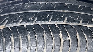 Used 2017 Maruti Suzuki Swift [2011-2017] VXi Petrol Manual tyres RIGHT REAR TYRE TREAD VIEW