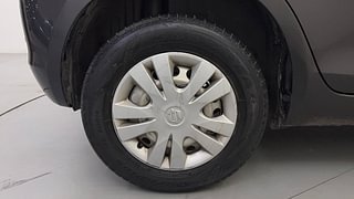 Used 2016 Maruti Suzuki Swift [2011-2017] LXi Petrol Manual tyres RIGHT REAR TYRE RIM VIEW