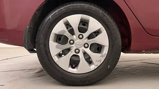 Used 2017 Hyundai Xcent [2017-2019] E Diesel Diesel Manual tyres RIGHT REAR TYRE RIM VIEW