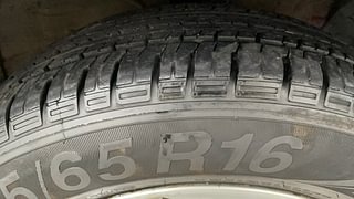 Used 2017 Hyundai Creta [2015-2018] 1.6 SX Plus Diesel Manual tyres RIGHT FRONT TYRE TREAD VIEW