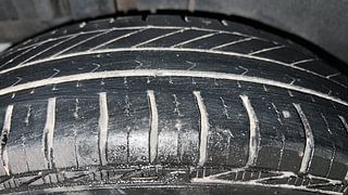Used 2016 Maruti Suzuki Swift [2011-2017] LXi Petrol Manual tyres RIGHT REAR TYRE TREAD VIEW