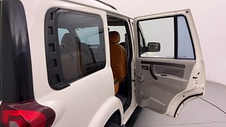 Used 2018 Mahindra Scorpio [2017-2020] S7 120 PS Diesel Manual interior RIGHT REAR DOOR OPEN VIEW