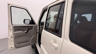 Used 2018 Mahindra Scorpio [2017-2020] S7 120 PS Diesel Manual interior LEFT FRONT DOOR OPEN VIEW