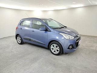 Used 2017 Hyundai Grand i10 [2013-2017] Sportz 1.2 Kappa VTVT Petrol Manual exterior RIGHT FRONT CORNER VIEW