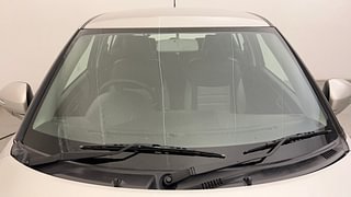 Used 2013 Maruti Suzuki Swift [2011-2017] VXi Petrol Manual exterior FRONT WINDSHIELD VIEW