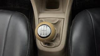 Used 2014 Maruti Suzuki Swift Dzire ZXI Petrol Manual interior GEAR  KNOB VIEW