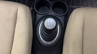 Used 2012 Honda Brio [2011-2016] S(O)MT Petrol Manual interior GEAR  KNOB VIEW